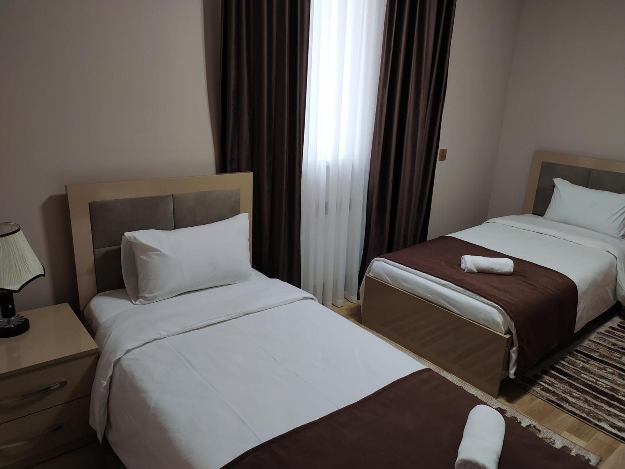 Gold Hotel กูบา ภายนอก รูปภาพ