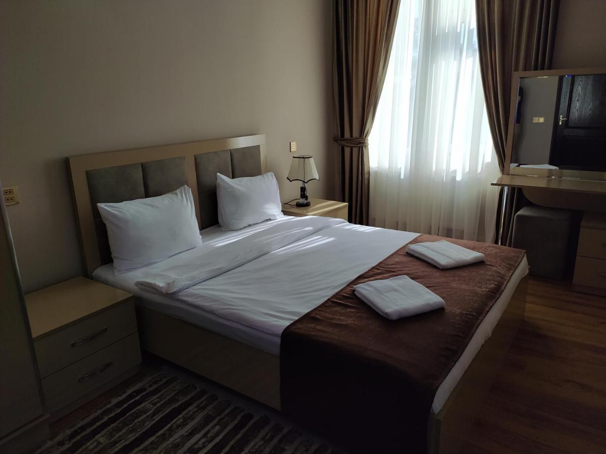 Gold Hotel กูบา ภายนอก รูปภาพ