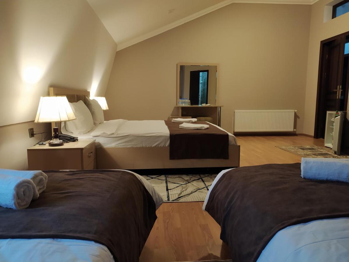 Gold Hotel กูบา ภายนอก รูปภาพ