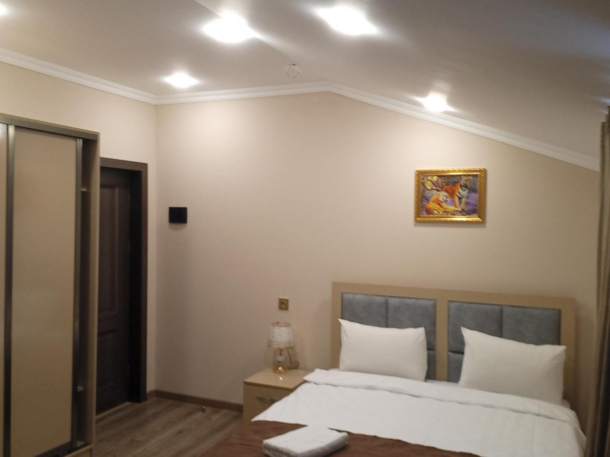 Gold Hotel กูบา ภายนอก รูปภาพ